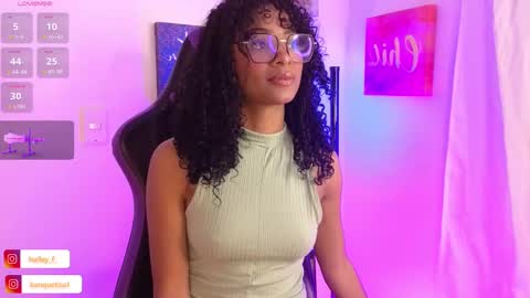 Snapshot of heily_fox chatting on 02-05-25, 06:56 HEILY  online show from 02-05-25, 06:56