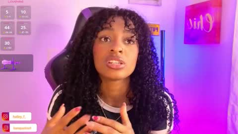 Snapshot of heily_fox chatting on 02-06-25, 09:53 HEILY  online show from 02-06-25, 09:53