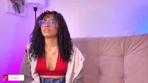 Snapshot of heily_fox chatting on 03-01-25, 06:35 HEILY  online show from 03-01-25, 06:35