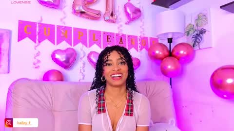 Snapshot of heily_fox chatting on 03-04-25, 06:37 HEILY  online show from 03-04-25, 06:37