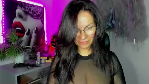 Snapshot of helen_79 chatting on 04-18-26, 05:55 Helen online show from 04-18-26, 05:55