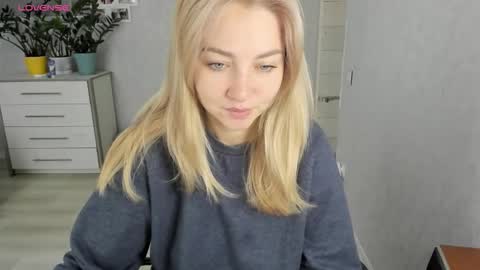 Helen sven online show from 09-19-25, 06:26