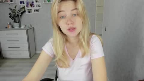 Helen sven online show from 10-14-25, 06:03