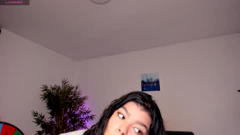 helen_miller online show from 09-17-25, 08:16