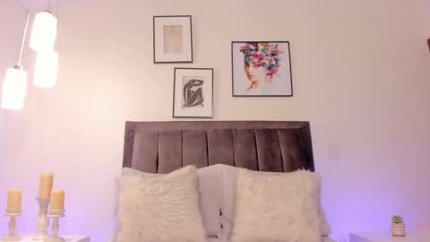 Snapshot of helen_mooree chatting on 02-08-25, 01:54 Helen online show from 02-08-25, 01:54