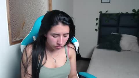 Snapshot of helen_rossy chatting on 11-22-25, 07:35 Helen online show from 11-22-25, 07:35