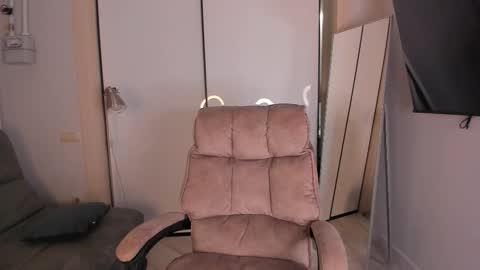 Helen online show from 11-21-25, 03:54