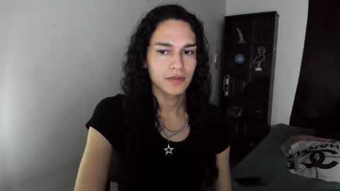 Snapshot of helena_spellman chatting on 11-22-25, 12:20 helena_spellman online show from 11-22-25, 12:20