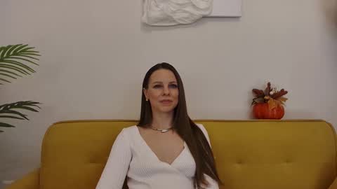 Helen online show from 10-31-25, 06:31