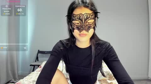 Snapshot of helenblazetrt chatting on 05-19-26, 02:18 Hi I am Helen online show from 05-19-26, 02:18