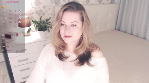 Helena Bonham online show from 09-20-25, 05:19