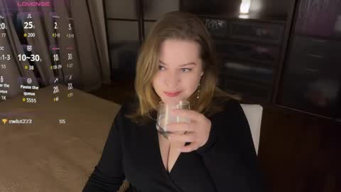 Snapshot of helenbonham chatting on 04-21-26, 10:23 Helena Bonham online show from 04-21-26, 10:23