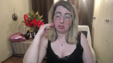 helenenigma online show from 02-20-25, 10:26