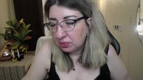 helenenigma online show from 02-27-25, 07:26