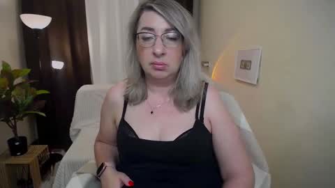 helenenigma online show from 09-10-25, 06:41