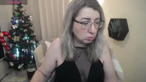 helenenigma online show from 12-20-25, 07:32