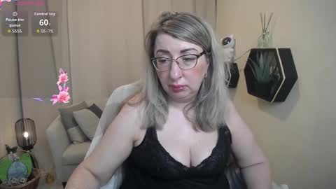 helenenigma online show from 03-26-26, 07:52