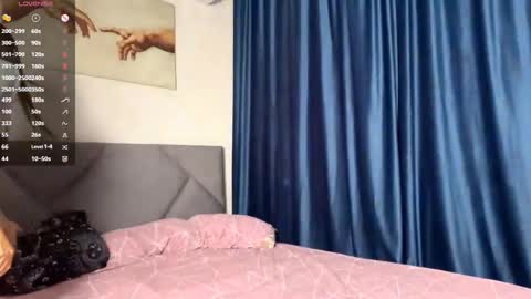 Snapshot of helenjoyne chatting on 10-05-25, 12:36 Chloe online show from 10-05-25, 12:36