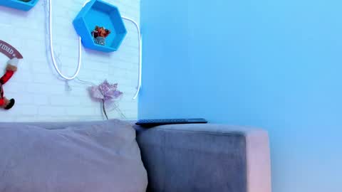 Snapshot of helenn_monroy1 chatting on 12-11-24, 02:44    online show from 12-11-24, 02:44