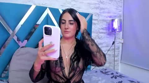 Snapshot of helenn_monroy1 chatting on 02-27-25, 11:10    online show from 02-27-25, 11:10