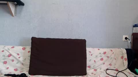 Snapshot of helenred chatting on 11-15-25, 08:44 HelenRed online show from 11-15-25, 08:44