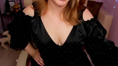 Snapshot of helens_lov chatting on 12-26-24, 08:18 Helen online show from 12-26-24, 08:18