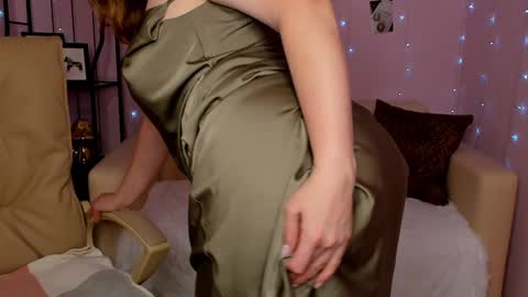 Snapshot of helens_lov chatting on 01-12-25, 04:42 Helen online show from 01-12-25, 04:42