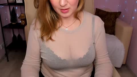 Snapshot of helens_lov chatting on 01-16-25, 06:03 Helen online show from 01-16-25, 06:03