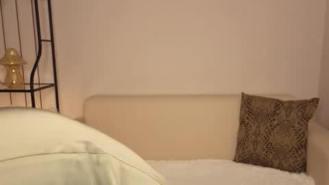 Helen online show from 02-21-26, 01:39