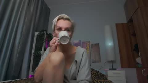 Helga online show from 02-27-25, 02:21