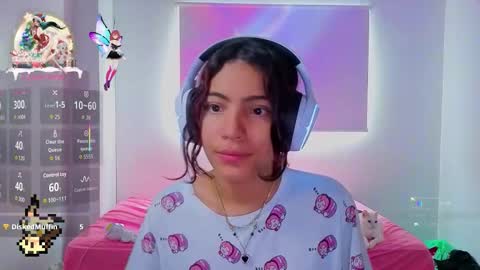 Helia Transfem and Amy online show from 12-01-25, 05:51