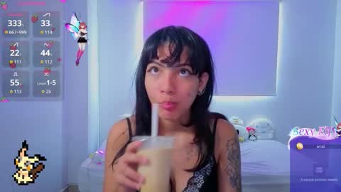 Helia Transfem and Amy online show from 03-05-26, 04:25