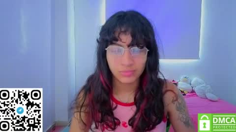 Helia Transfem and Amy online show from 04-01-26, 01:41