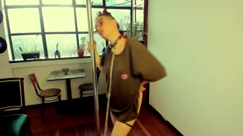 Snapshot of heliconiavannucci chatting on 10-14-25, 10:43 Heliconia online show from 10-14-25, 10:43