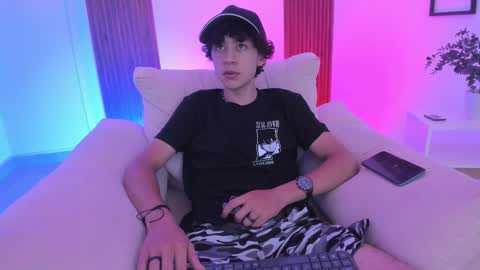 helios_obscuro online show from 10-24-25, 04:42