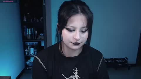 Snapshot of hell_dancer_ chatting on 05-12-26, 01:25 Lexa online show from 05-12-26, 01:25