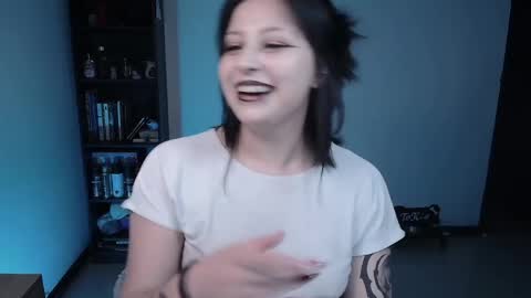 Snapshot of hell_dancer_ chatting on 05-23-26, 01:33 Lexa online show from 05-23-26, 01:33