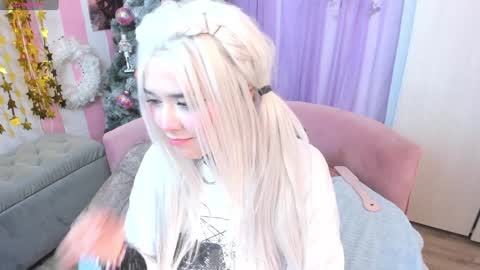 Laura online show from 12-05-24, 06:32