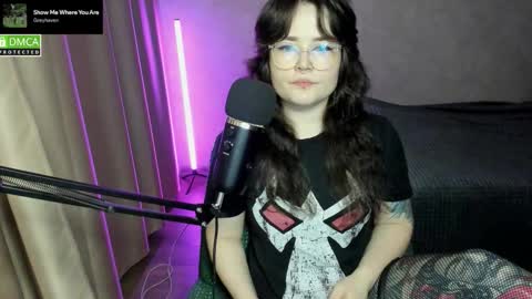 Red online show from 11-06-25, 06:53