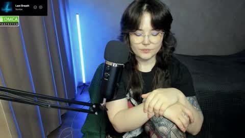 Red online show from 11-07-25, 07:03