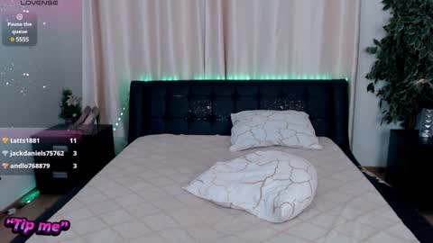 Hella online show from 12-14-24, 10:28