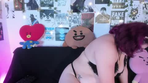 Snapshot of hellen21rose chatting on 05-28-26, 05:05 hellen online show from 05-28-26, 05:05