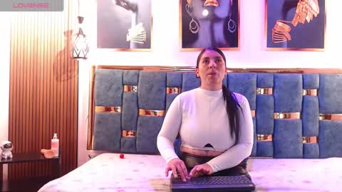 Hellen.  online show from 05-02-26, 11:04
