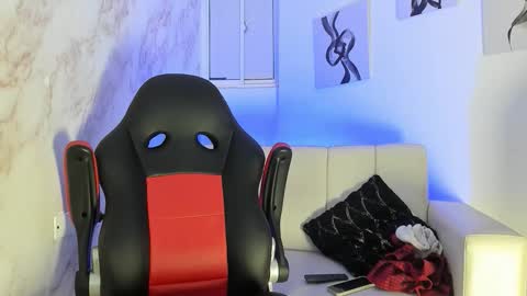 hellen_rice online show from 11-19-25, 04:45