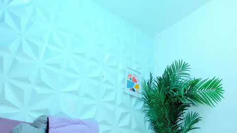 hellen     online show from 01-24-25, 01:35