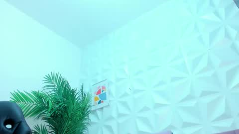 hellen     online show from 01-28-25, 07:10