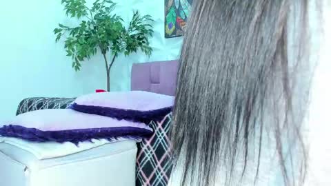 hellen     online show from 02-25-25, 07:36