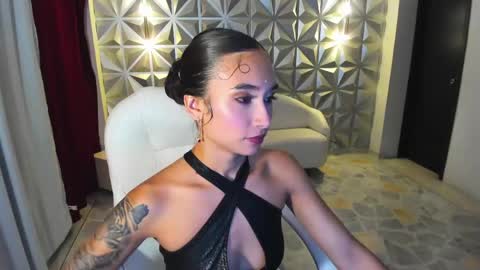 Hellen online show from 06-03-26, 01:14