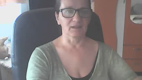 hellenmarie online show from 05-11-26, 10:21