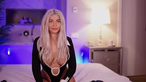 hellenroyy online show from 11-05-25, 04:23